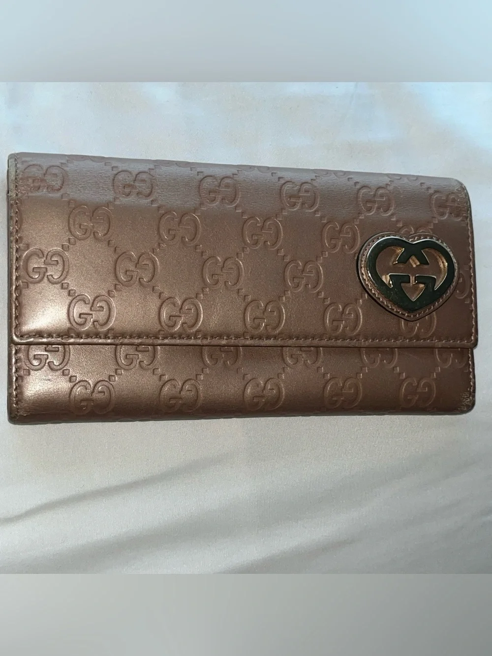 Gucci color pink